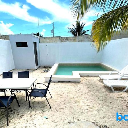 Pueblo Chicxulub Casa Con Piscina En Chixchulub A 100 M De La Playaヴィラ エクステリア 写真