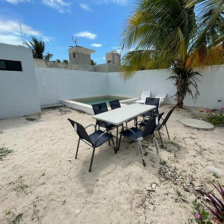 Pueblo Chicxulub Casa Con Piscina En Chixchulub A 100 M De La Playaヴィラ エクステリア 写真